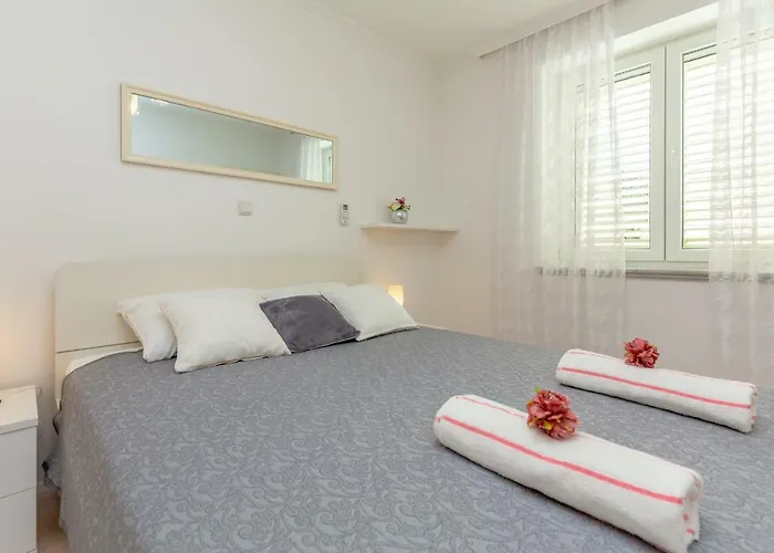 Hedera Estate, Hedera A24 Mokošica