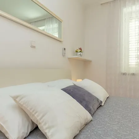 Hedera Estate, Hedera A24 * Mokosica