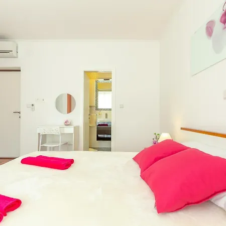 Hedera Estate, Hedera A24 Apartment *